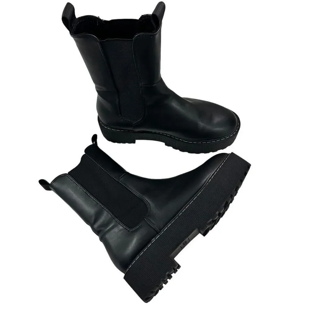 Divided by H&M Women’s Platform Chelsea Boots